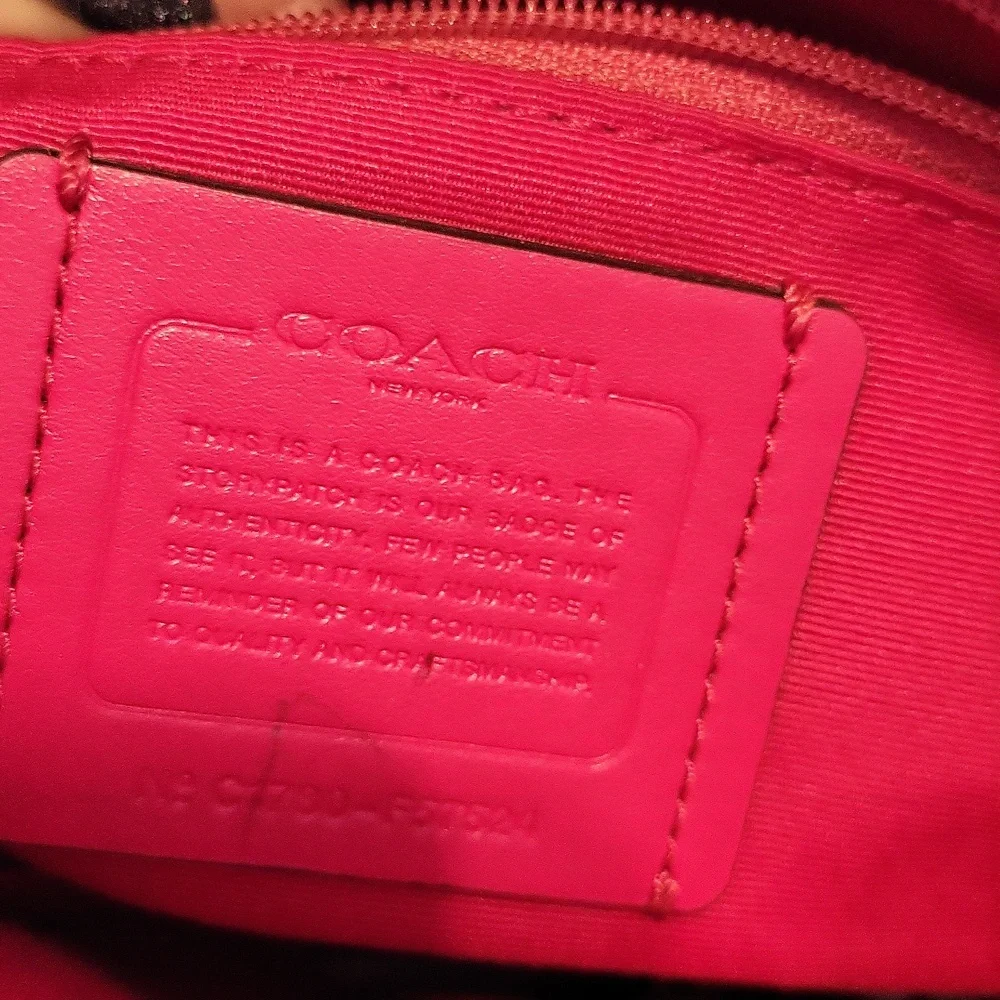 Coach - Picture 6 of 6